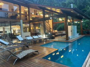 Casa em Juquehy 8 suites 20 pessoas, salão de Jogos, Piscina aquecida